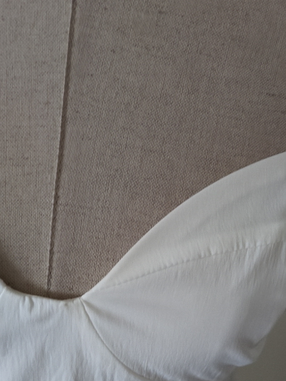 Elegant White Zara Spaghetti-Strap Maxi Dress - Picture 10 of 12